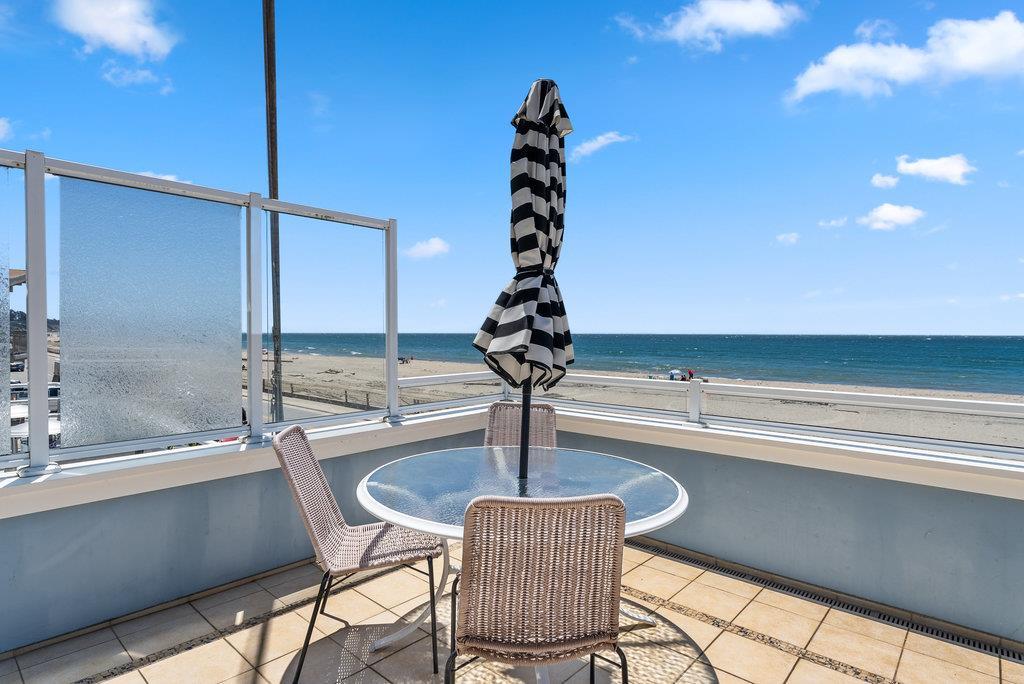 Detail Gallery Image 14 of 38 For 325 Beach Dr, Aptos,  CA 95003 - 4 Beds | 2/1 Baths