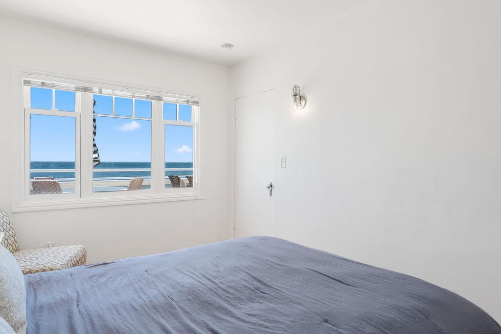 Detail Gallery Image 20 of 38 For 325 Beach Dr, Aptos,  CA 95003 - 4 Beds | 2/1 Baths