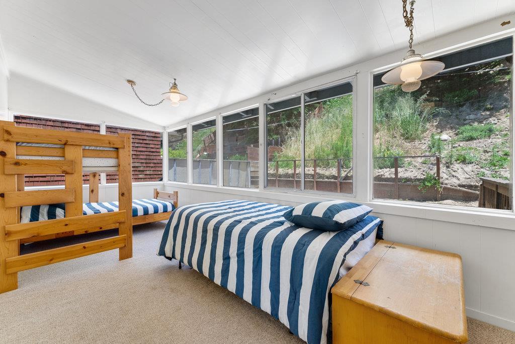 Detail Gallery Image 22 of 38 For 325 Beach Dr, Aptos,  CA 95003 - 4 Beds | 2/1 Baths
