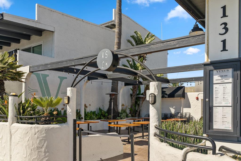 Detail Gallery Image 31 of 38 For 325 Beach Dr, Aptos,  CA 95003 - 4 Beds | 2/1 Baths