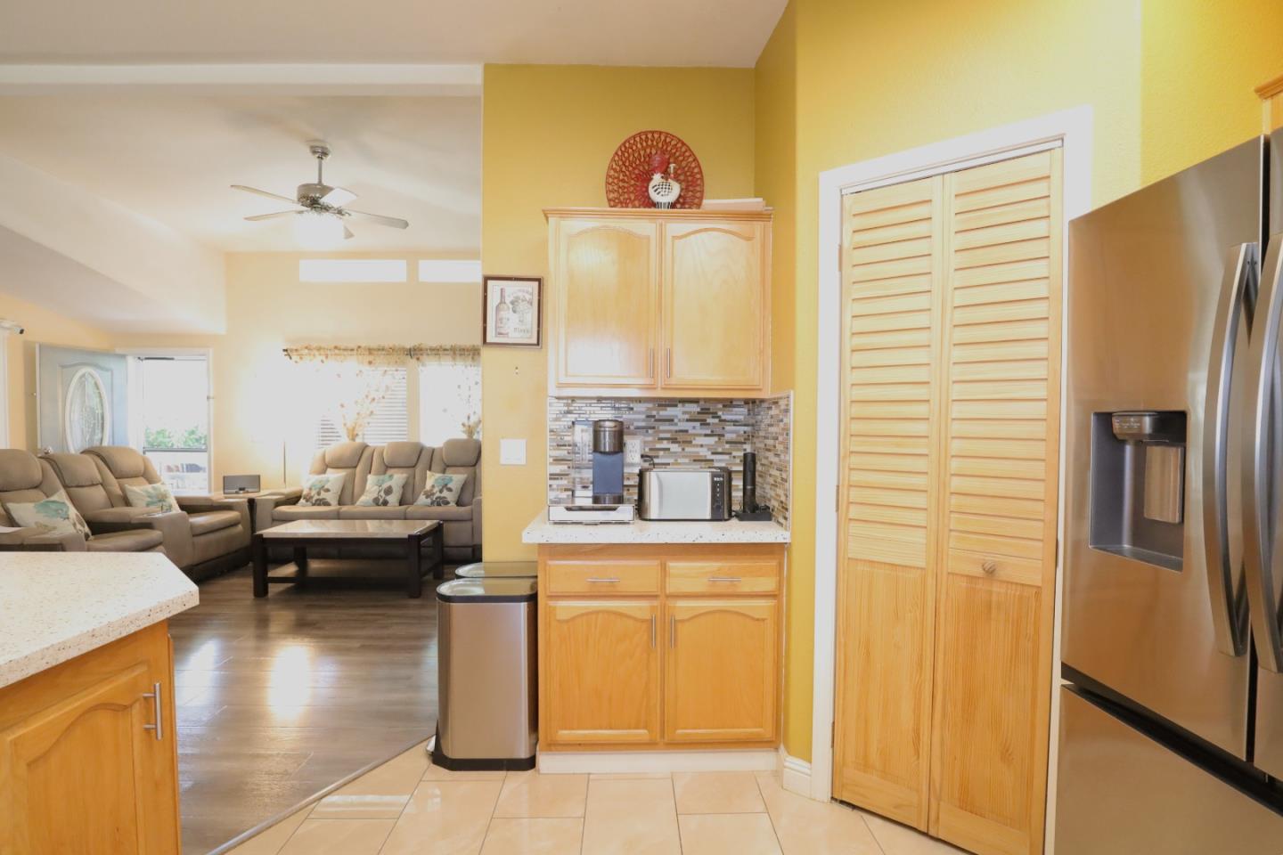 Detail Gallery Image 15 of 61 For 165 Blossom Hl #104,  San Jose,  CA 95123 - 3 Beds | 2 Baths