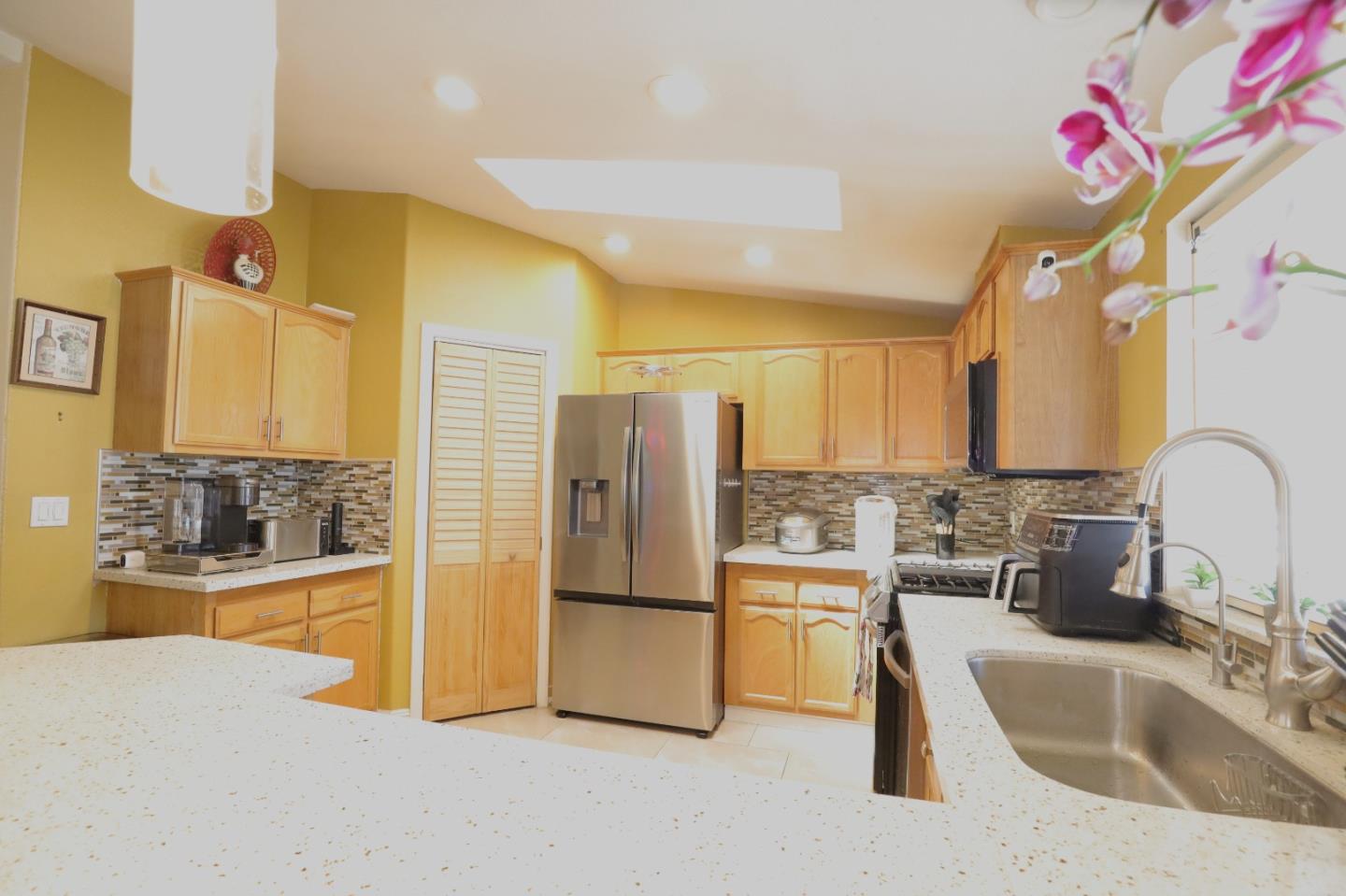 Detail Gallery Image 17 of 61 For 165 Blossom Hl #104,  San Jose,  CA 95123 - 3 Beds | 2 Baths
