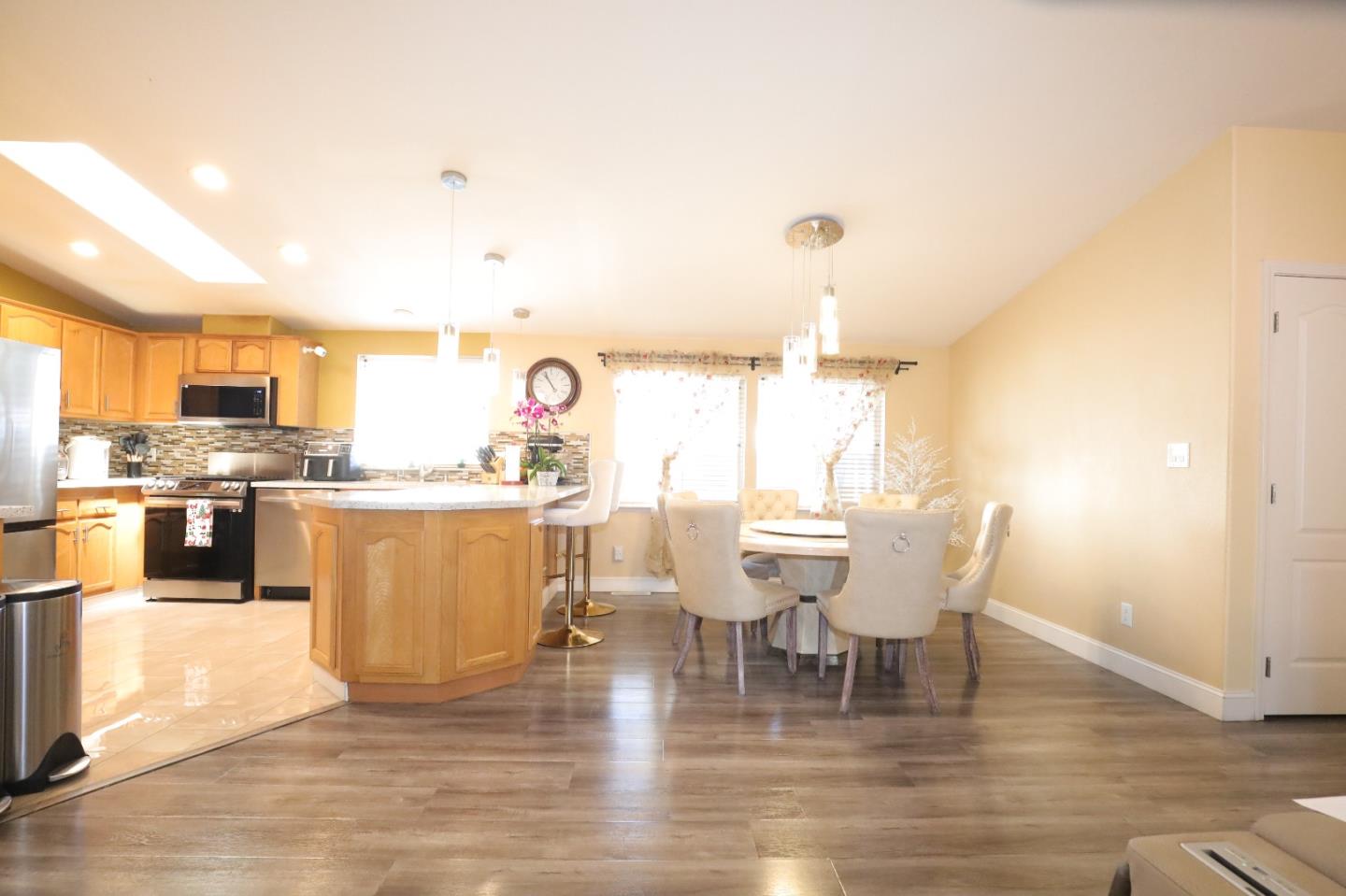 Detail Gallery Image 27 of 61 For 165 Blossom Hl #104,  San Jose,  CA 95123 - 3 Beds | 2 Baths