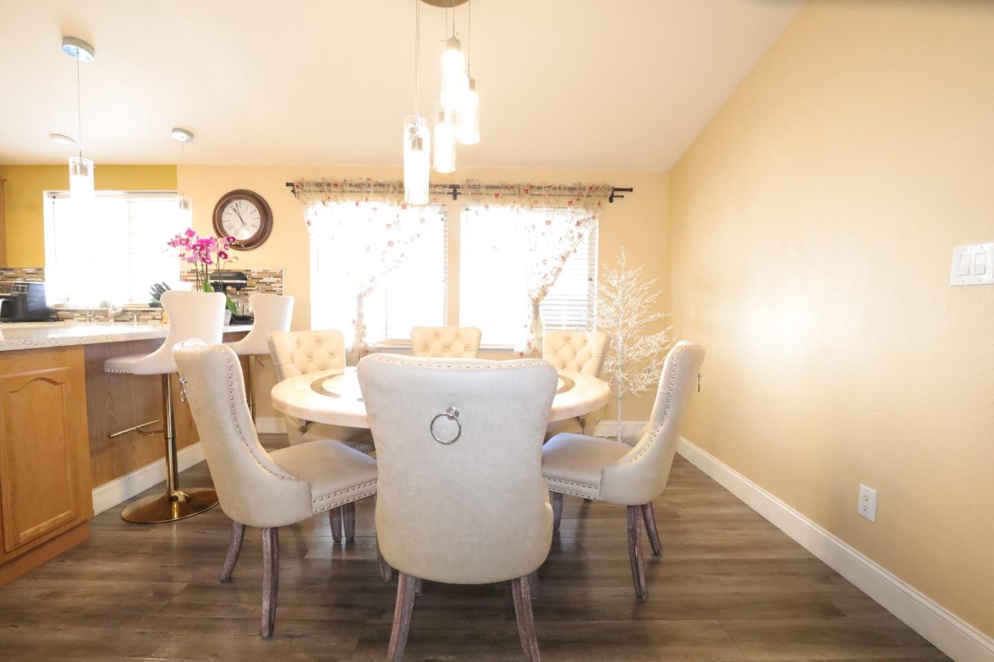 Detail Gallery Image 35 of 61 For 165 Blossom Hl #104,  San Jose,  CA 95123 - 3 Beds | 2 Baths