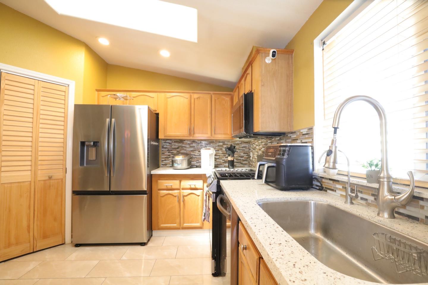 Detail Gallery Image 40 of 61 For 165 Blossom Hl #104,  San Jose,  CA 95123 - 3 Beds | 2 Baths