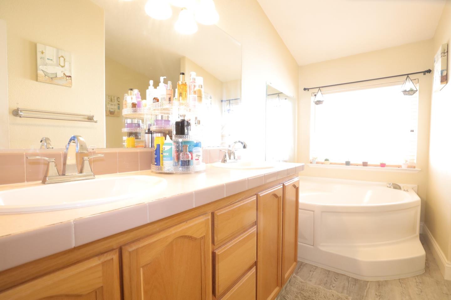 Detail Gallery Image 53 of 61 For 165 Blossom Hl #104,  San Jose,  CA 95123 - 3 Beds | 2 Baths