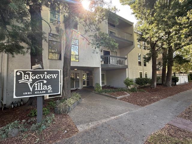 Detail Gallery Image 2 of 42 For 1591 Ellis St #320,  Concord,  CA 94520 - 1 Beds | 1 Baths