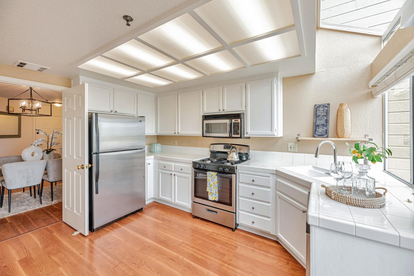 Detail Gallery Image 14 of 44 For 110 Cityview Dr, Daly City,  CA 94014 - 2 Beds | 3 Baths