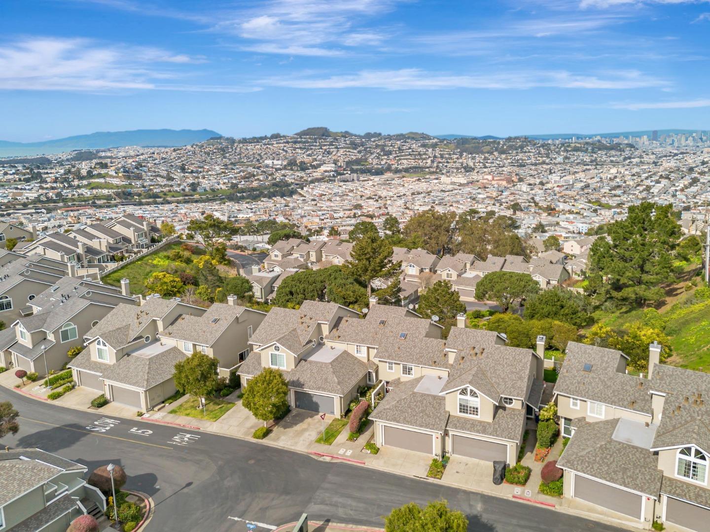 Detail Gallery Image 36 of 44 For 110 Cityview Dr, Daly City,  CA 94014 - 2 Beds | 3 Baths