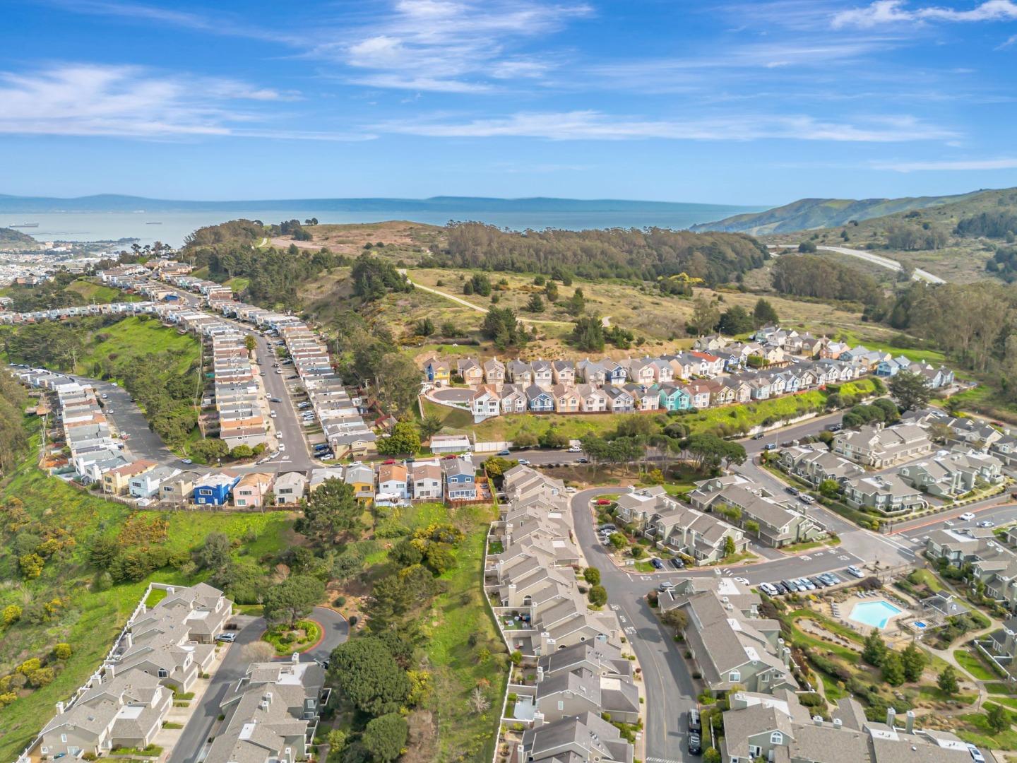 Detail Gallery Image 40 of 44 For 110 Cityview Dr, Daly City,  CA 94014 - 2 Beds | 3 Baths