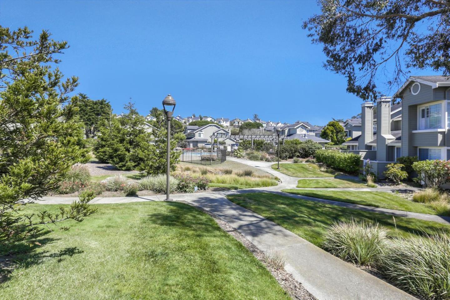 Detail Gallery Image 41 of 44 For 110 Cityview Dr, Daly City,  CA 94014 - 2 Beds | 3 Baths