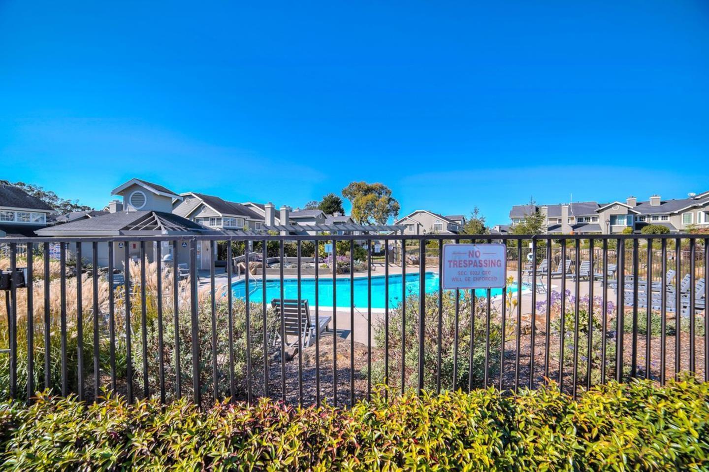 Detail Gallery Image 43 of 44 For 110 Cityview Dr, Daly City,  CA 94014 - 2 Beds | 3 Baths