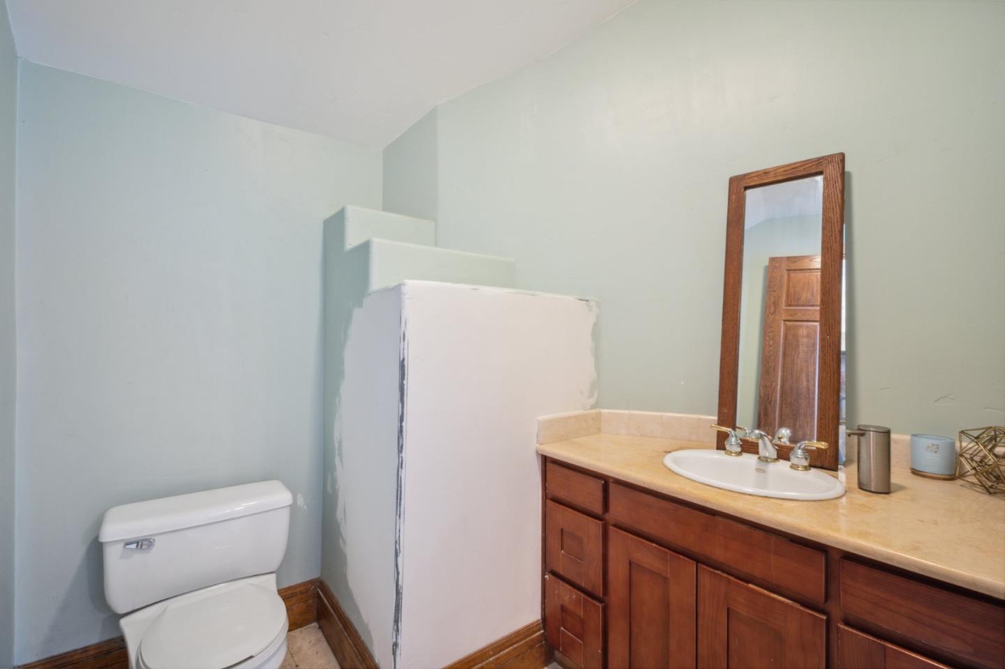 Detail Gallery Image 12 of 51 For 24541 Miller Hill Rd, Los Gatos,  CA 95033 - 5 Beds | 5/1 Baths