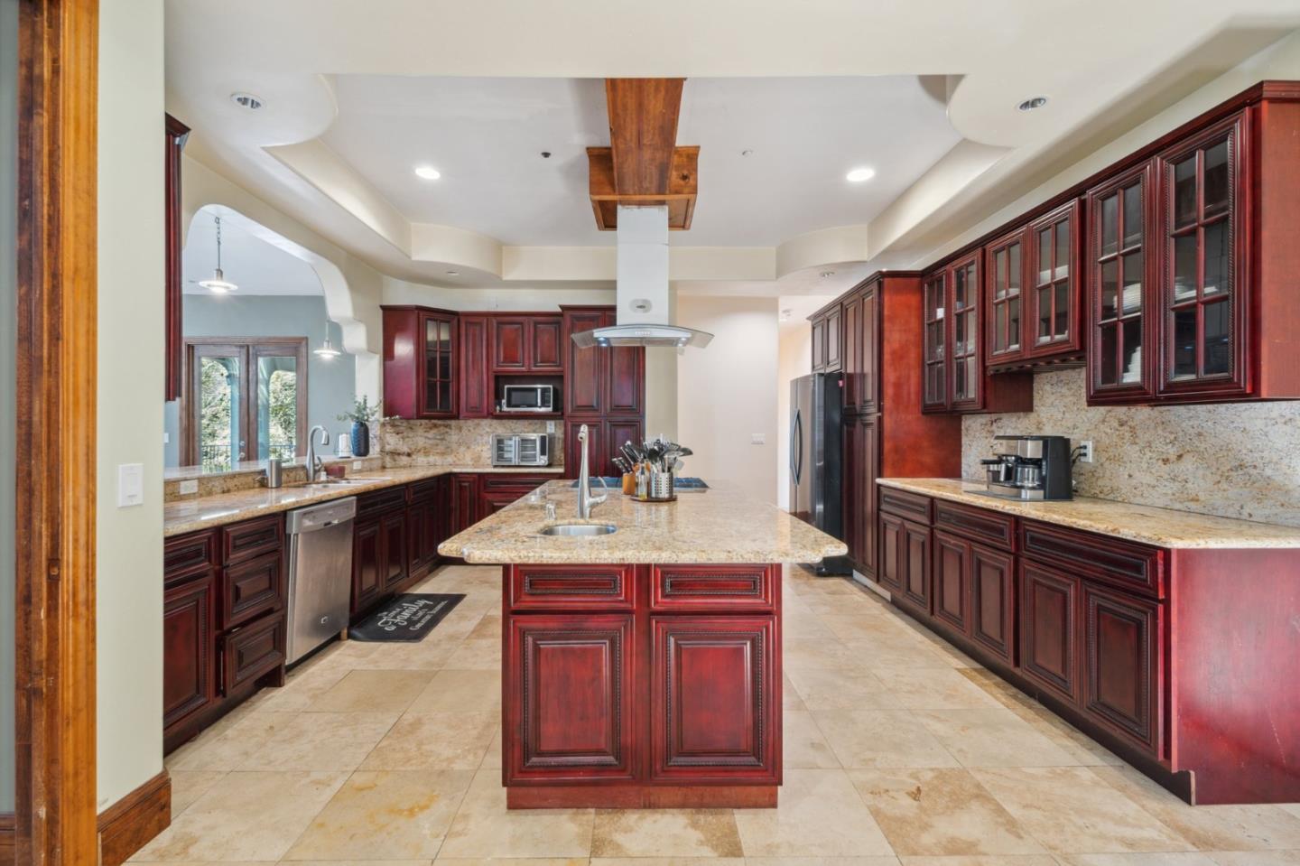 Detail Gallery Image 16 of 51 For 24541 Miller Hill Rd, Los Gatos,  CA 95033 - 5 Beds | 5/1 Baths