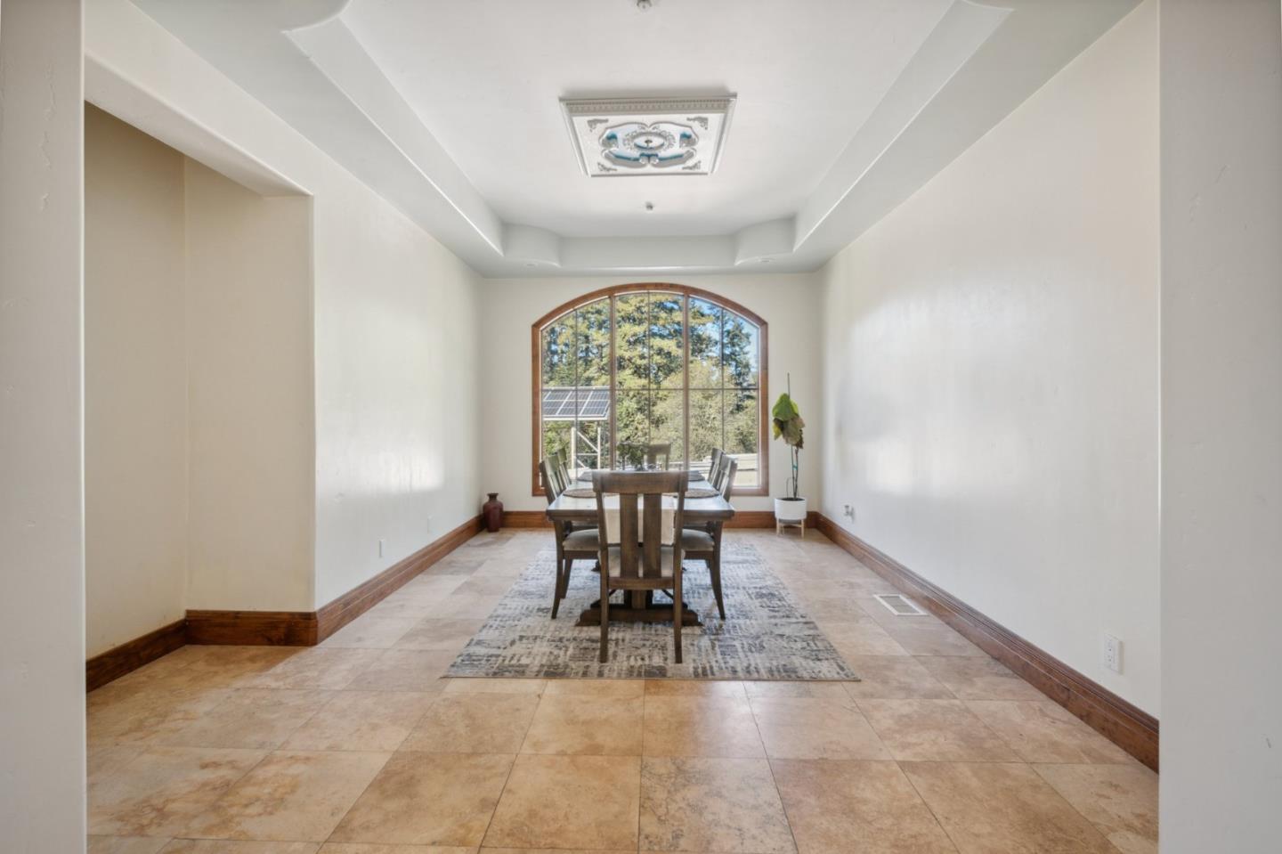 Detail Gallery Image 19 of 51 For 24541 Miller Hill Rd, Los Gatos,  CA 95033 - 5 Beds | 5/1 Baths