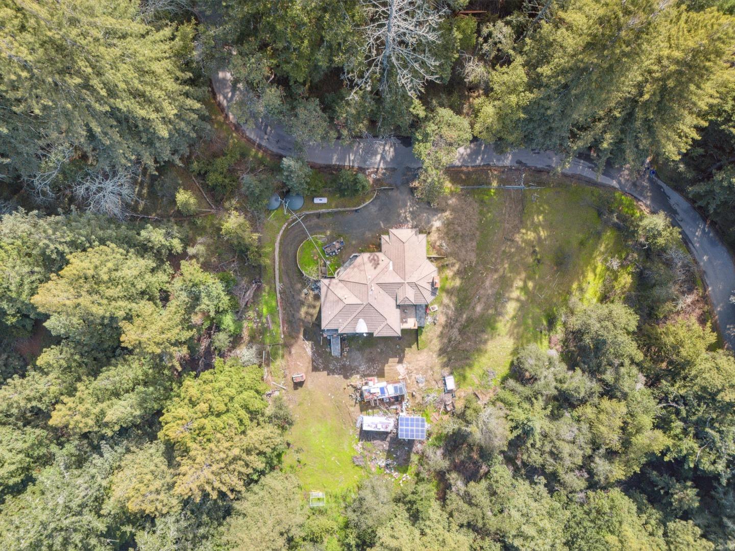 Detail Gallery Image 46 of 51 For 24541 Miller Hill Rd, Los Gatos,  CA 95033 - 5 Beds | 5/1 Baths
