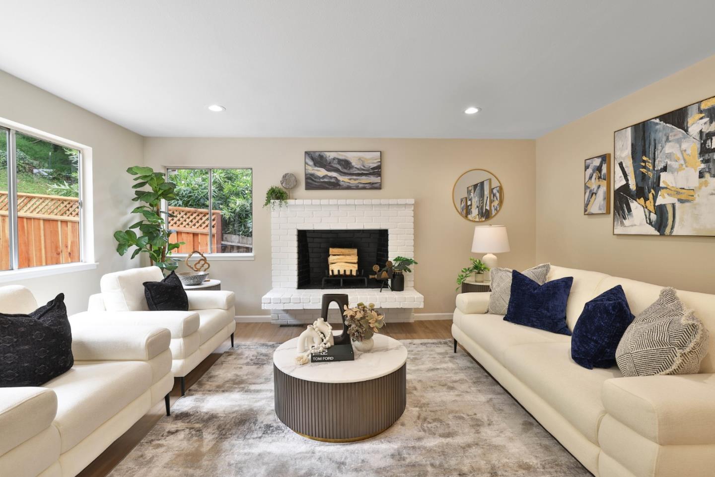 Detail Gallery Image 3 of 40 For 1815 Woodhaven Way, Oakland,  CA 94611 - 6 Beds | 2/2 Baths
