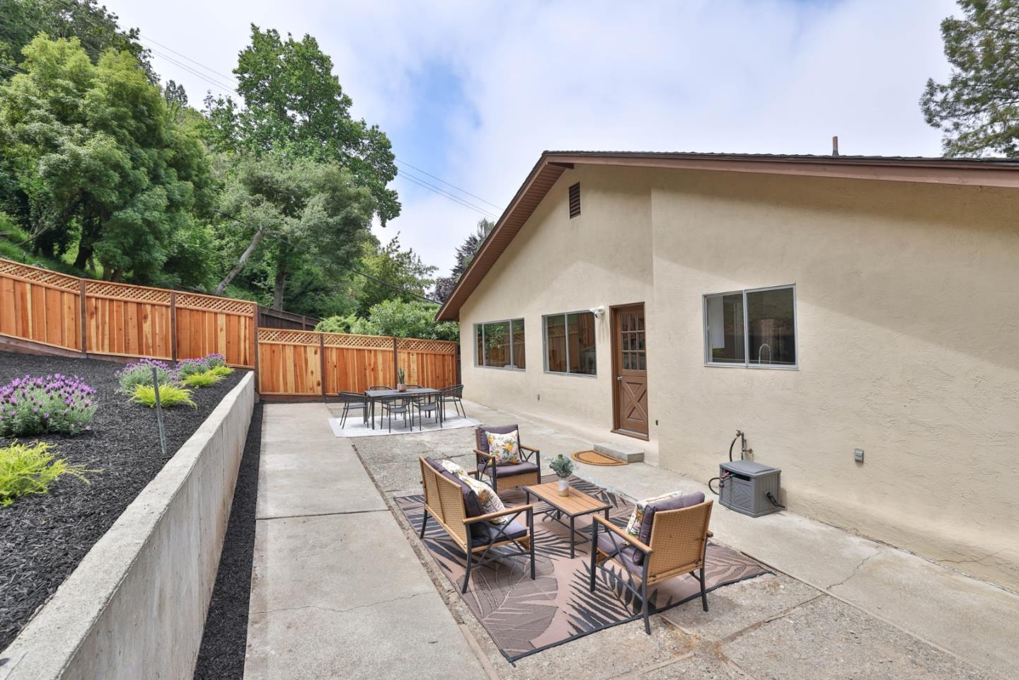 Detail Gallery Image 33 of 40 For 1815 Woodhaven Way, Oakland,  CA 94611 - 6 Beds | 2/2 Baths