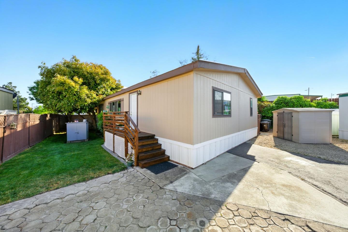 Detail Gallery Image 3 of 48 For 1117 Baldwin St #6,  Salinas,  CA 93906 - 3 Beds | 2 Baths