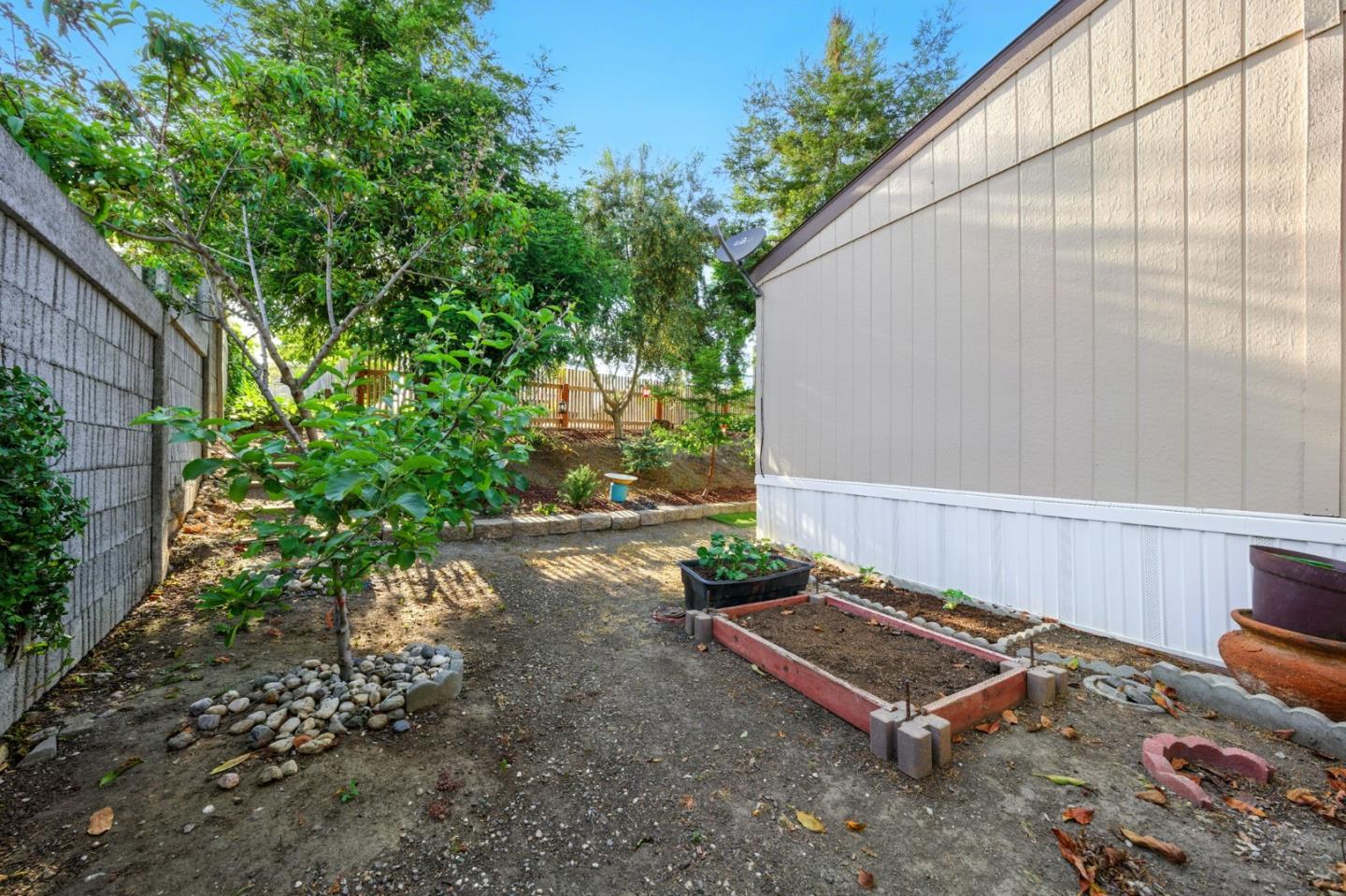 Detail Gallery Image 36 of 48 For 1117 Baldwin St #6,  Salinas,  CA 93906 - 3 Beds | 2 Baths