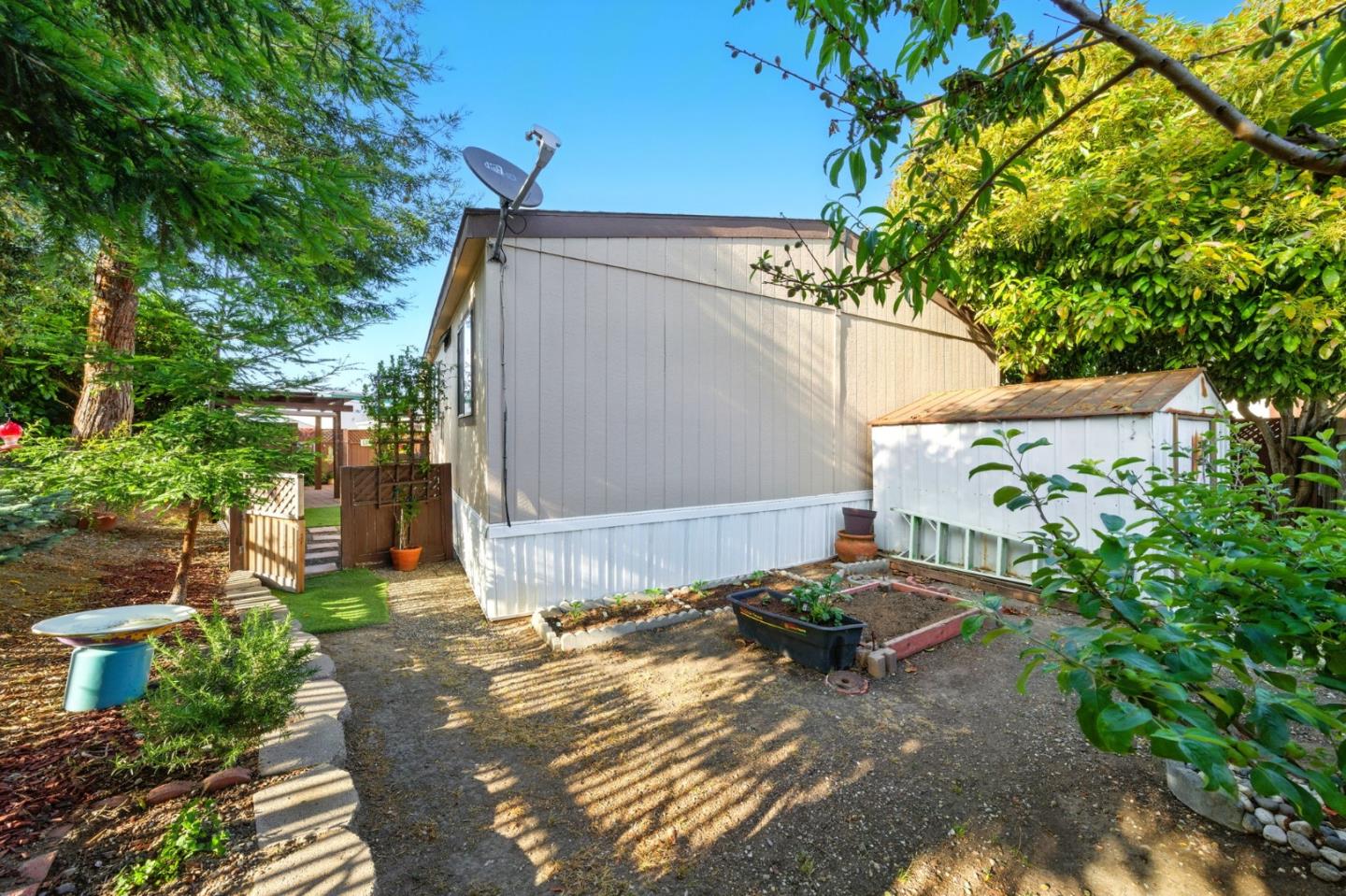 Detail Gallery Image 37 of 48 For 1117 Baldwin St #6,  Salinas,  CA 93906 - 3 Beds | 2 Baths