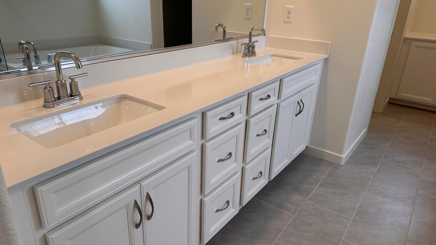Detail Gallery Image 25 of 47 For 2817 Earthened Walk, Sacramento,  CA 95833 - 4 Beds | 3 Baths