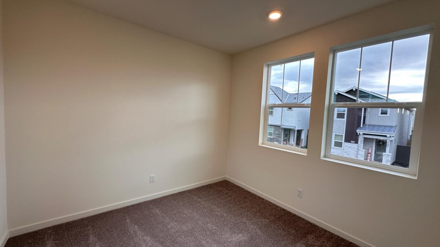 Detail Gallery Image 30 of 47 For 2817 Earthened Walk, Sacramento,  CA 95833 - 4 Beds | 3 Baths