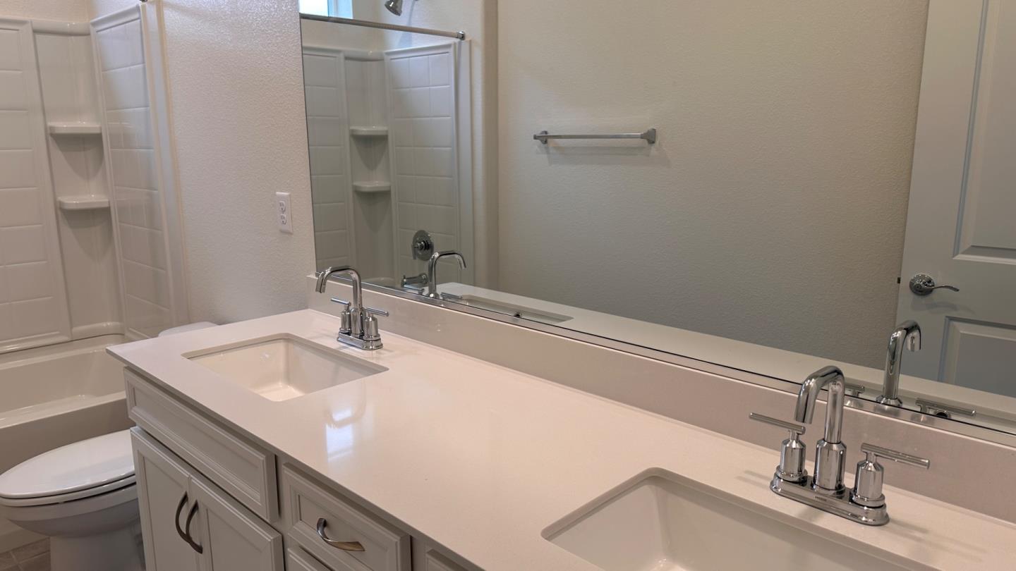 Detail Gallery Image 31 of 47 For 2817 Earthened Walk, Sacramento,  CA 95833 - 4 Beds | 3 Baths