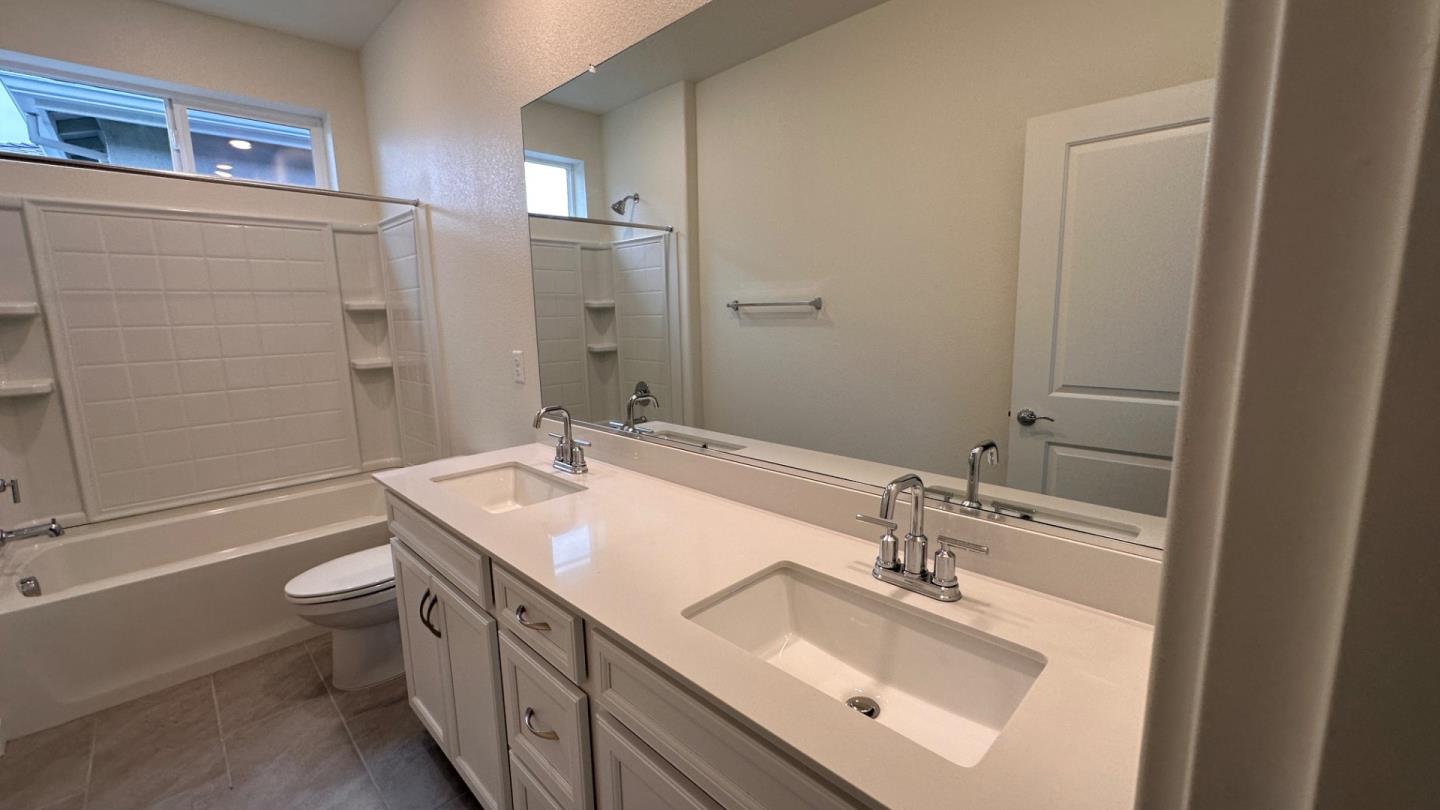 Detail Gallery Image 33 of 47 For 2817 Earthened Walk, Sacramento,  CA 95833 - 4 Beds | 3 Baths