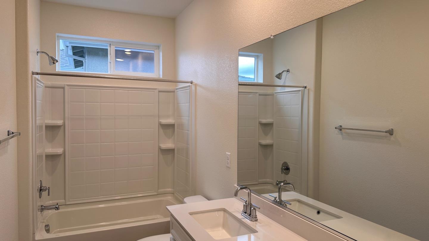 Detail Gallery Image 37 of 47 For 2817 Earthened Walk, Sacramento,  CA 95833 - 4 Beds | 3 Baths
