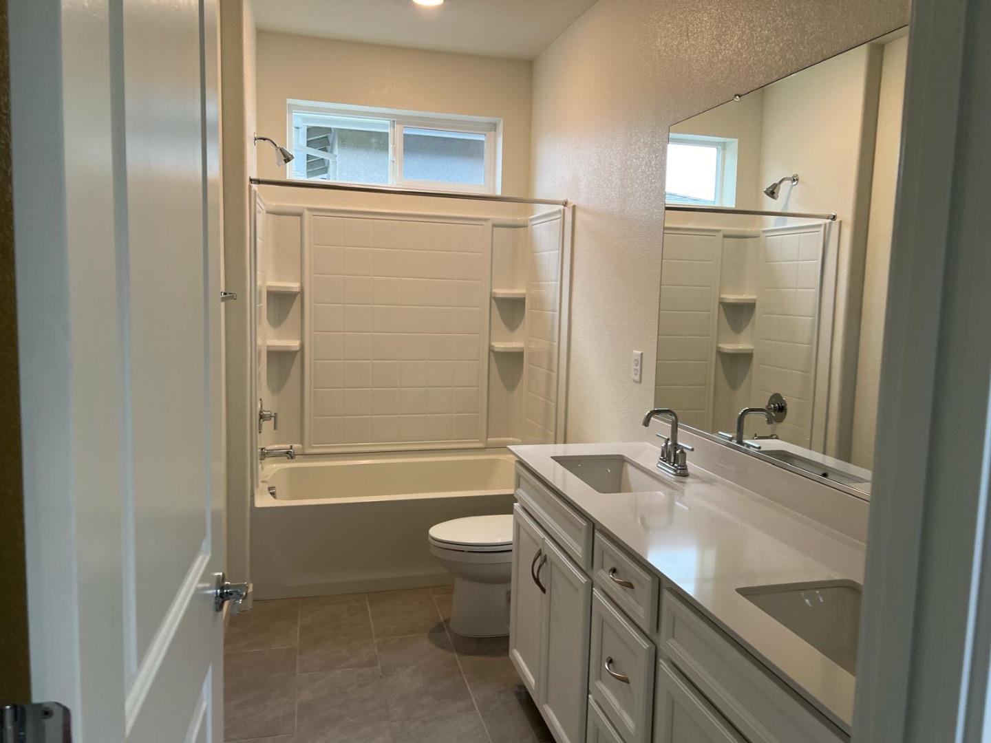Detail Gallery Image 38 of 47 For 2817 Earthened Walk, Sacramento,  CA 95833 - 4 Beds | 3 Baths