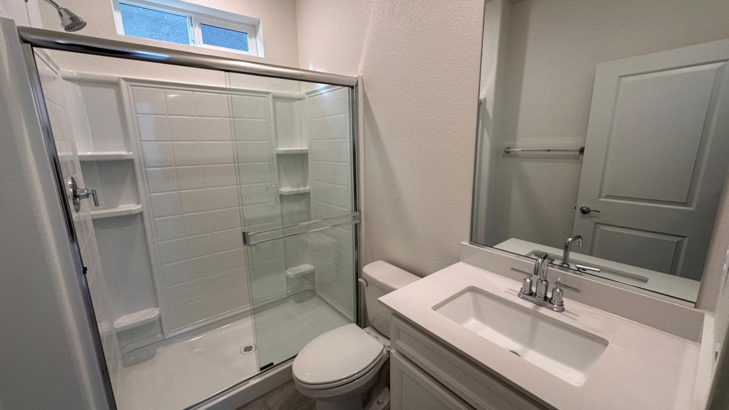 Detail Gallery Image 8 of 47 For 2817 Earthened Walk, Sacramento,  CA 95833 - 4 Beds | 3 Baths