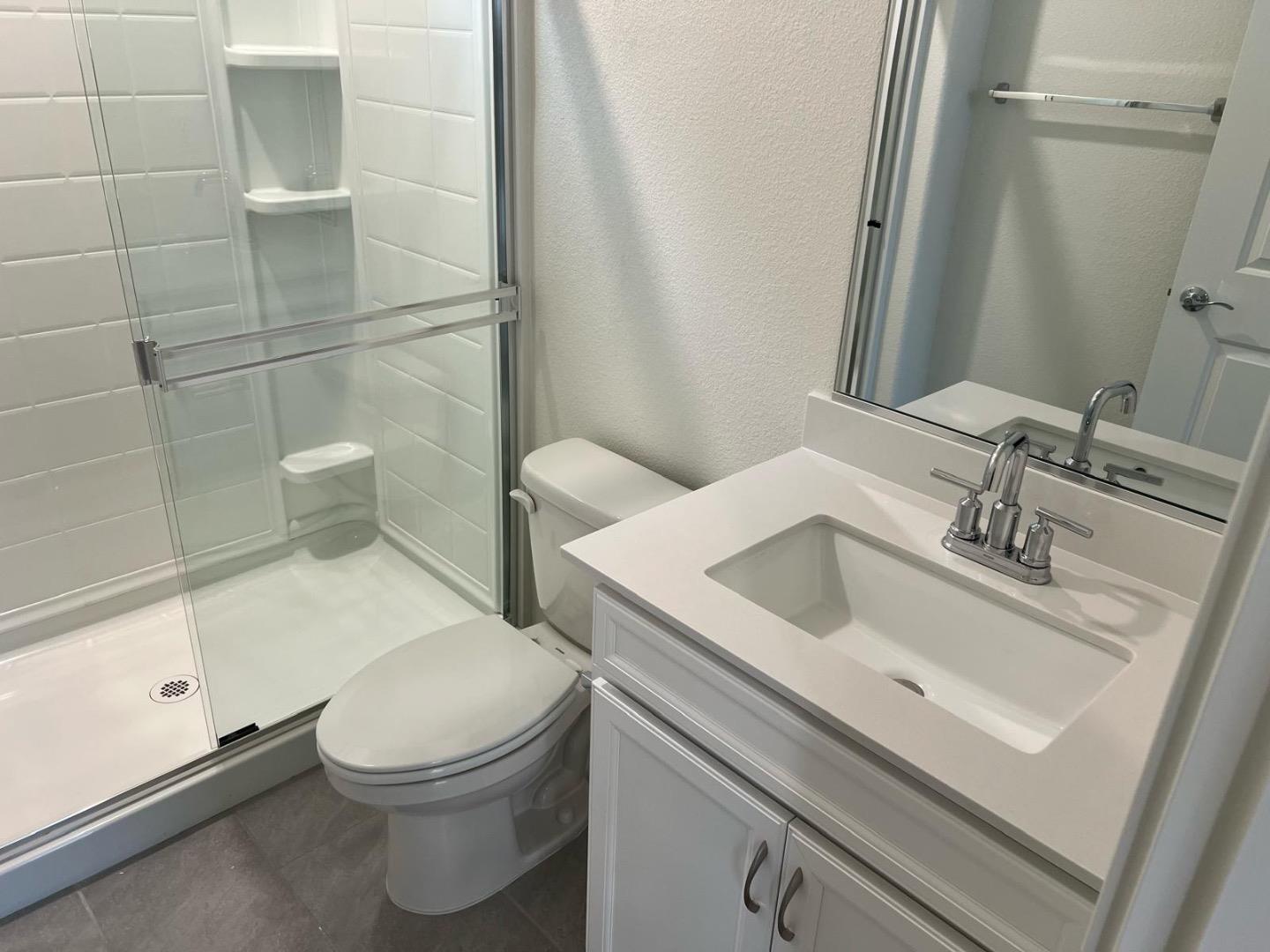 Detail Gallery Image 9 of 47 For 2817 Earthened Walk, Sacramento,  CA 95833 - 4 Beds | 3 Baths
