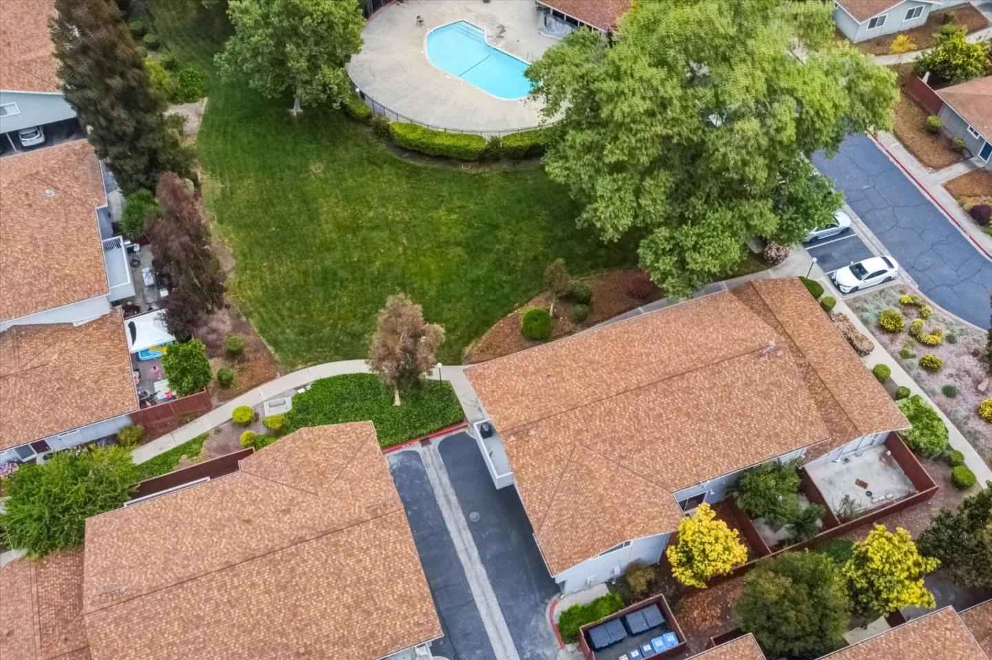 Detail Gallery Image 33 of 36 For 1111 Reed Ave #C,  Sunnyvale,  CA 94086 - 3 Beds | 1/1 Baths