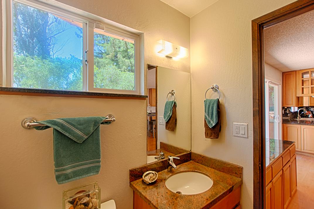 Detail Gallery Image 12 of 29 For 41 Grandview Ave, Felton,  CA 95018 - 4 Beds | 2/1 Baths