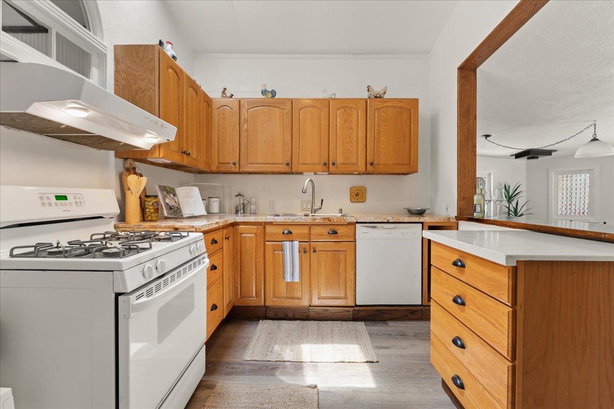 Detail Gallery Image 10 of 40 For 900 Lakeside Dr, Felton,  CA 95018 - 2 Beds | 1 Baths