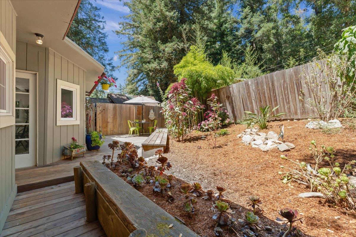 Detail Gallery Image 3 of 40 For 900 Lakeside Dr, Felton,  CA 95018 - 2 Beds | 1 Baths