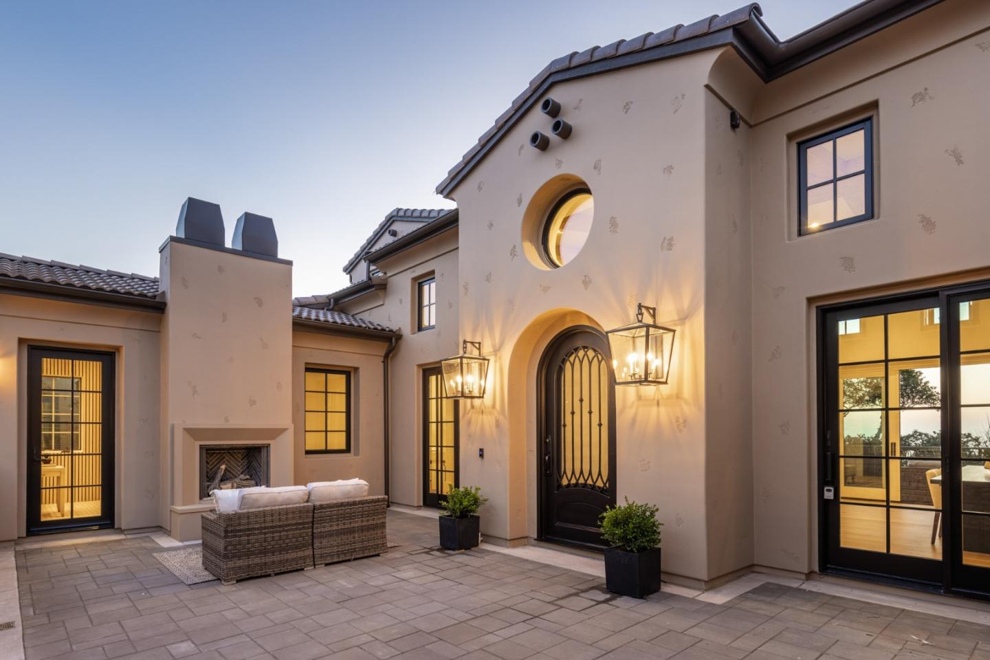 Detail Gallery Image 2 of 44 For 8220 Manjares Rd, Monterey,  CA 93940 - 4 Beds | 4/3 Baths