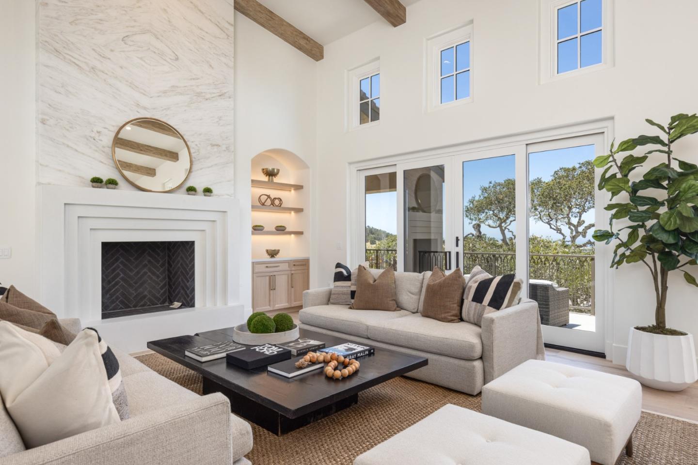 Detail Gallery Image 5 of 44 For 8220 Manjares Rd, Monterey,  CA 93940 - 4 Beds | 4/3 Baths