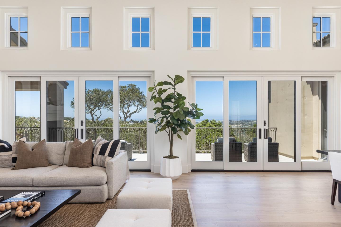 Detail Gallery Image 6 of 44 For 8220 Manjares Rd, Monterey,  CA 93940 - 4 Beds | 4/3 Baths