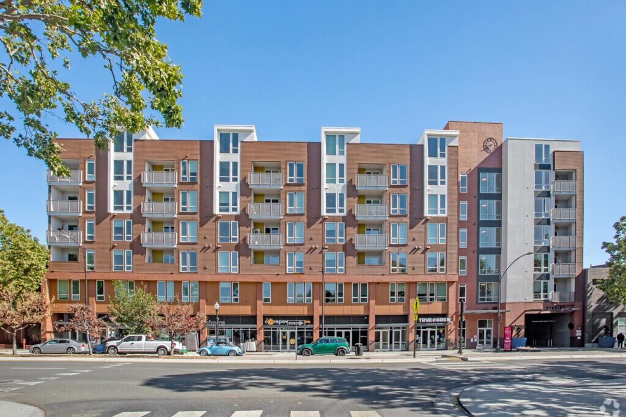 Detail Gallery Image 2 of 26 For 787 the Alameda, San Jose,  CA 95126 - – Beds | – Baths