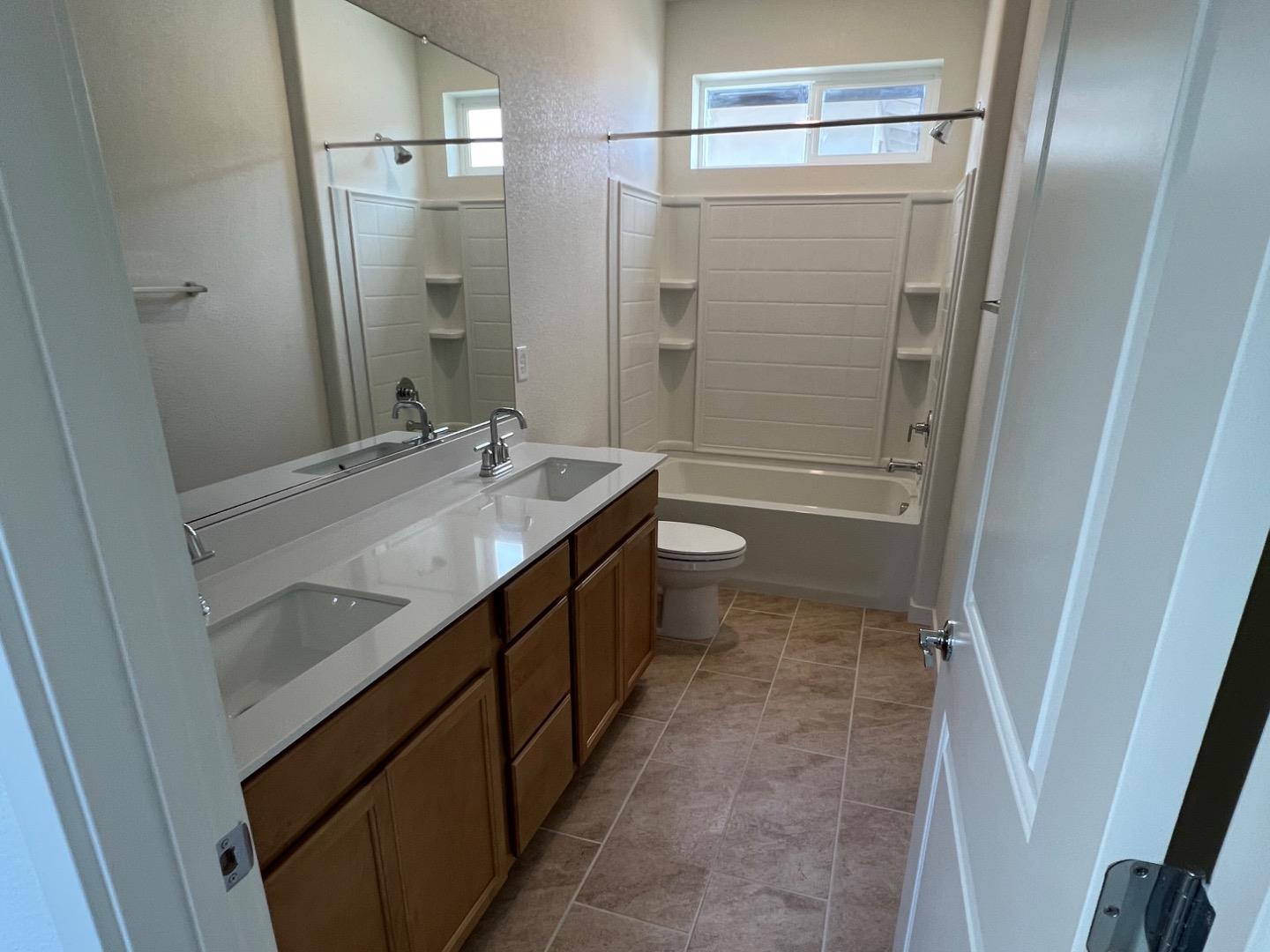 Detail Gallery Image 16 of 43 For 2800 High Tide Ave, Sacramento,  CA 95833 - 4 Beds | 3 Baths