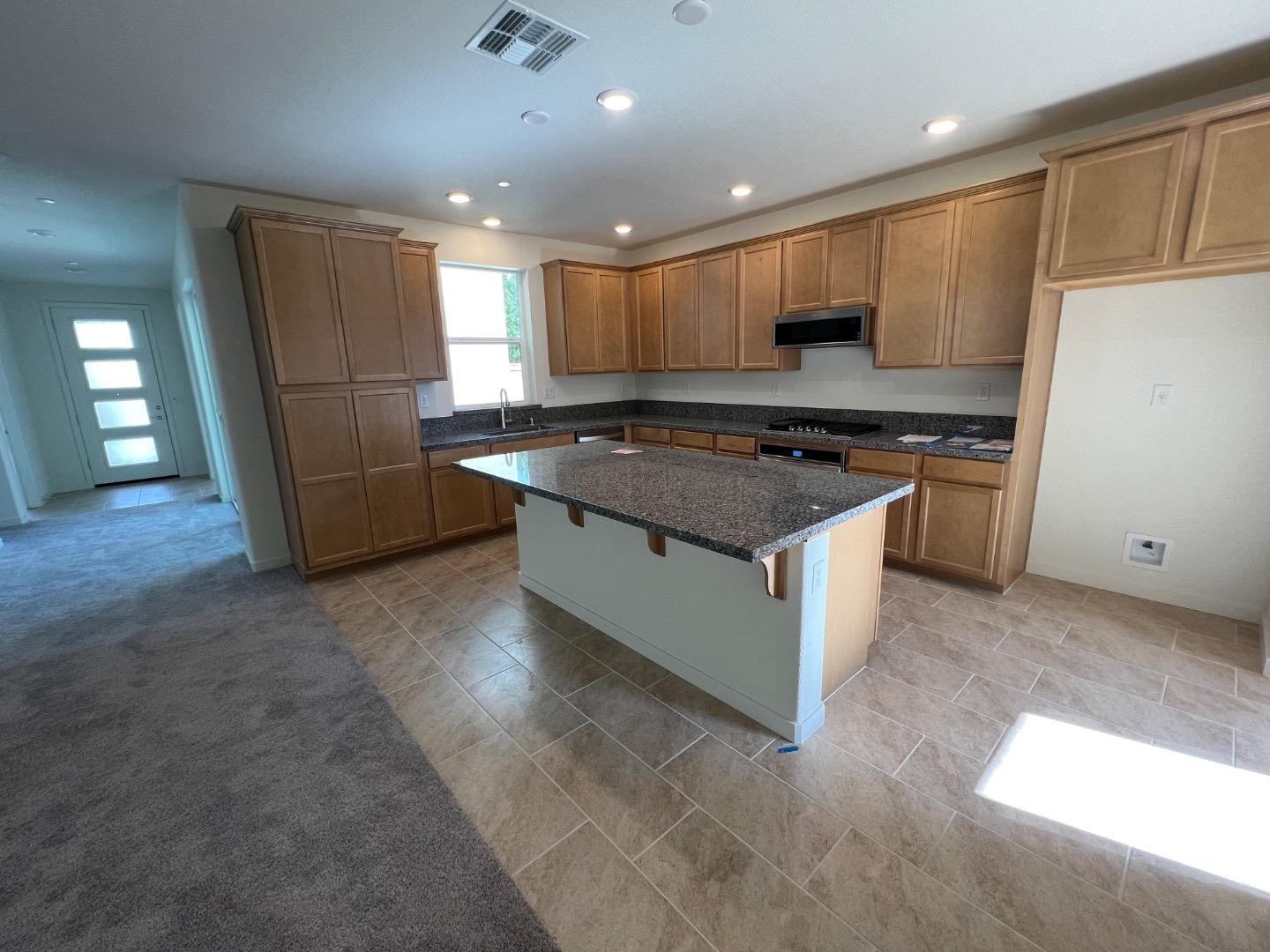Detail Gallery Image 6 of 43 For 2800 High Tide Ave, Sacramento,  CA 95833 - 4 Beds | 3 Baths