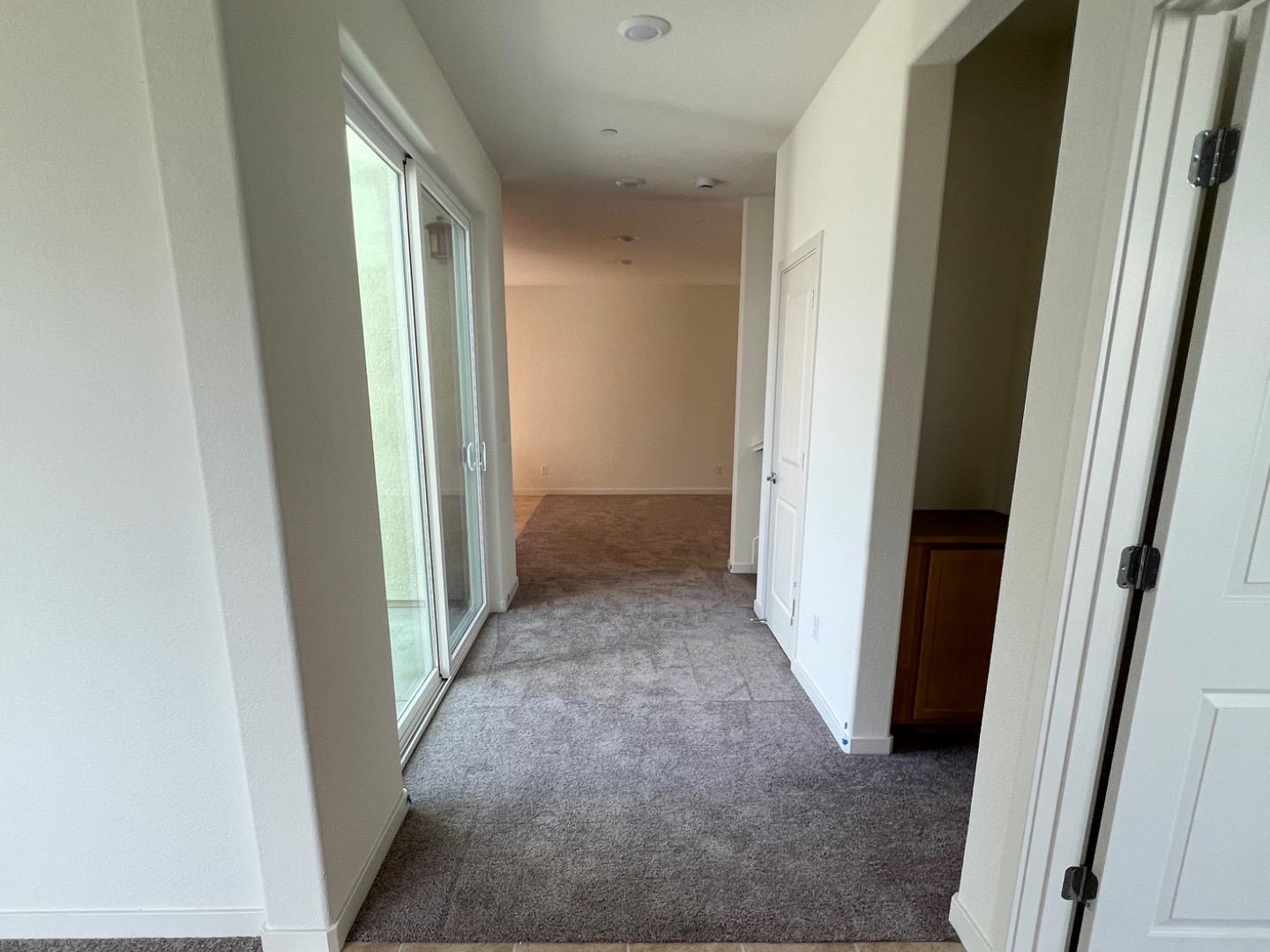 Detail Gallery Image 8 of 43 For 2800 High Tide Ave, Sacramento,  CA 95833 - 4 Beds | 3 Baths
