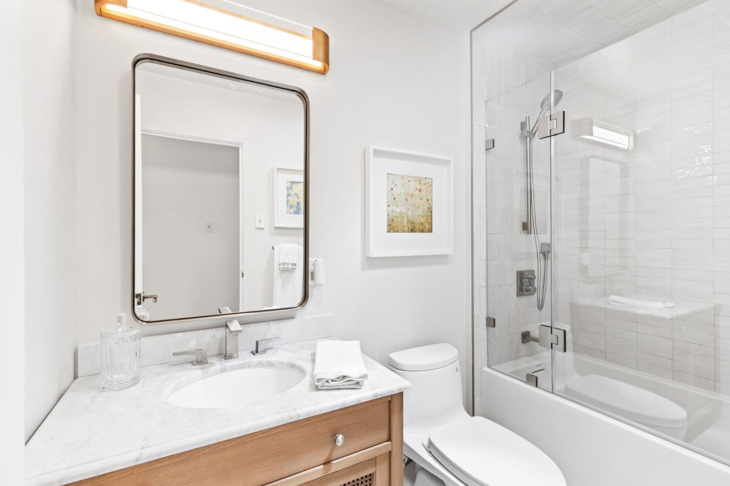 Detail Gallery Image 14 of 27 For 2061 Oakley Ave, Menlo Park,  CA 94025 - 3 Beds | 2 Baths
