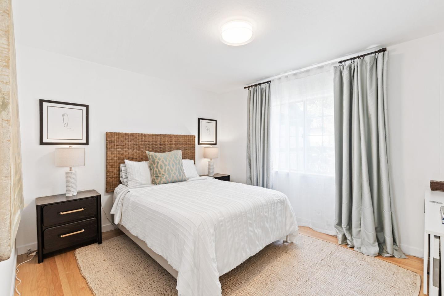 Detail Gallery Image 15 of 27 For 2061 Oakley Ave, Menlo Park,  CA 94025 - 3 Beds | 2 Baths
