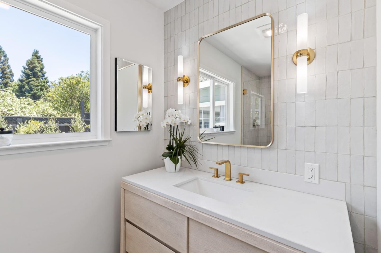 Detail Gallery Image 17 of 27 For 2061 Oakley Ave, Menlo Park,  CA 94025 - 3 Beds | 2 Baths