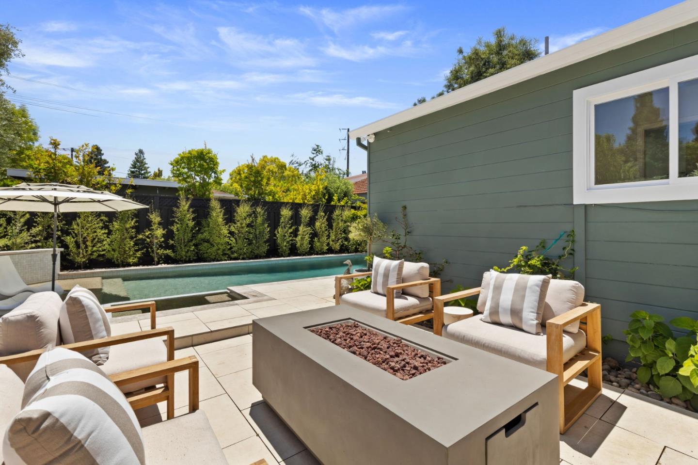 Detail Gallery Image 21 of 27 For 2061 Oakley Ave, Menlo Park,  CA 94025 - 3 Beds | 2 Baths