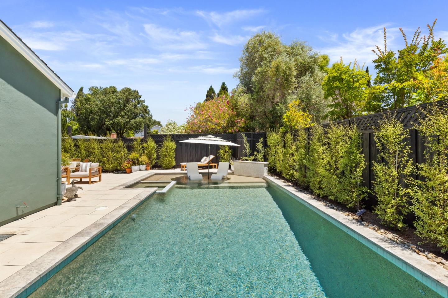 Detail Gallery Image 24 of 27 For 2061 Oakley Ave, Menlo Park,  CA 94025 - 3 Beds | 2 Baths