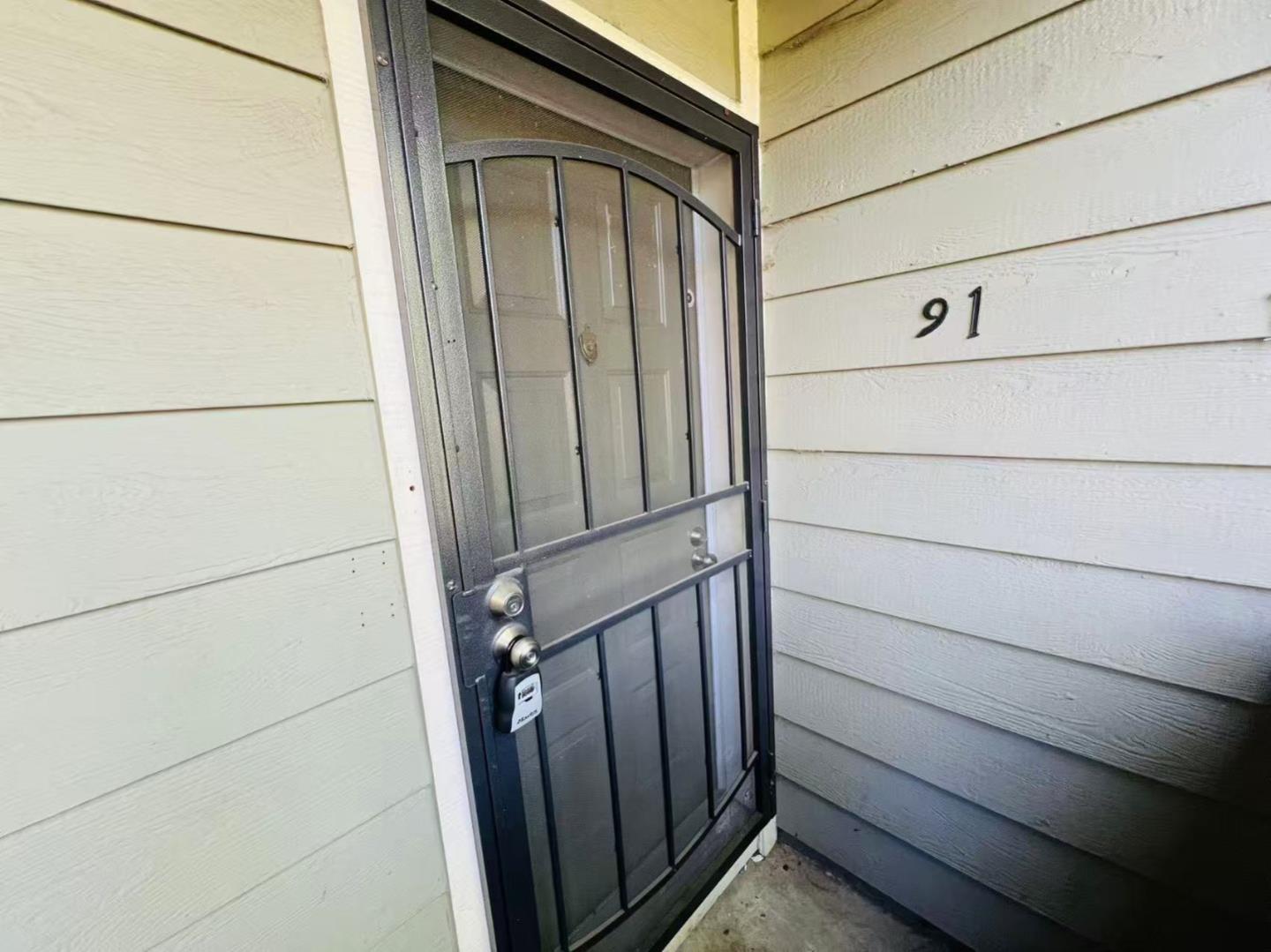 Detail Gallery Image 2 of 22 For 91 Castlebridge Dr, San Jose,  CA 95116 - 2 Beds | 1 Baths